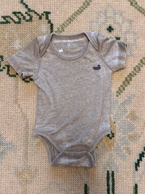 Southern Marsh Heather Gray Baby Bodysuit with Navy Duck Logo